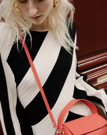 Bags made from luxurious material, but without the cruelty